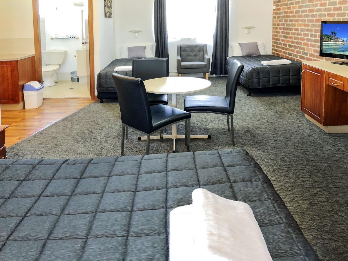 Leeton Heritage Motor Inn Экстерьер фото