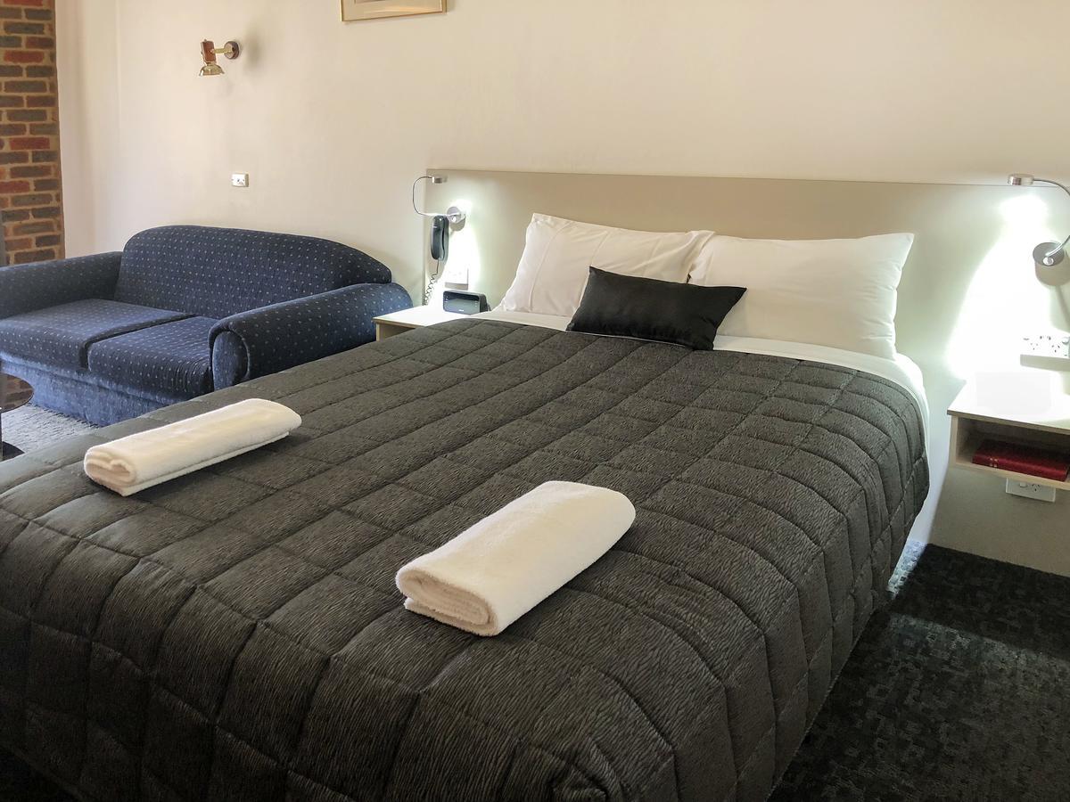 Leeton Heritage Motor Inn Экстерьер фото