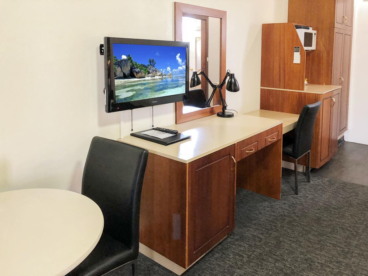 Leeton Heritage Motor Inn Экстерьер фото