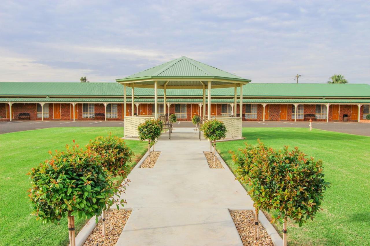 Leeton Heritage Motor Inn Экстерьер фото