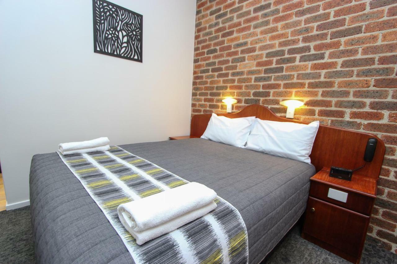 Leeton Heritage Motor Inn Экстерьер фото