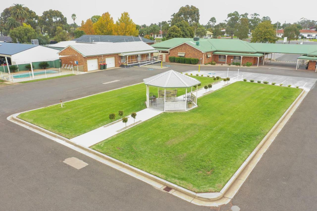 Leeton Heritage Motor Inn Экстерьер фото